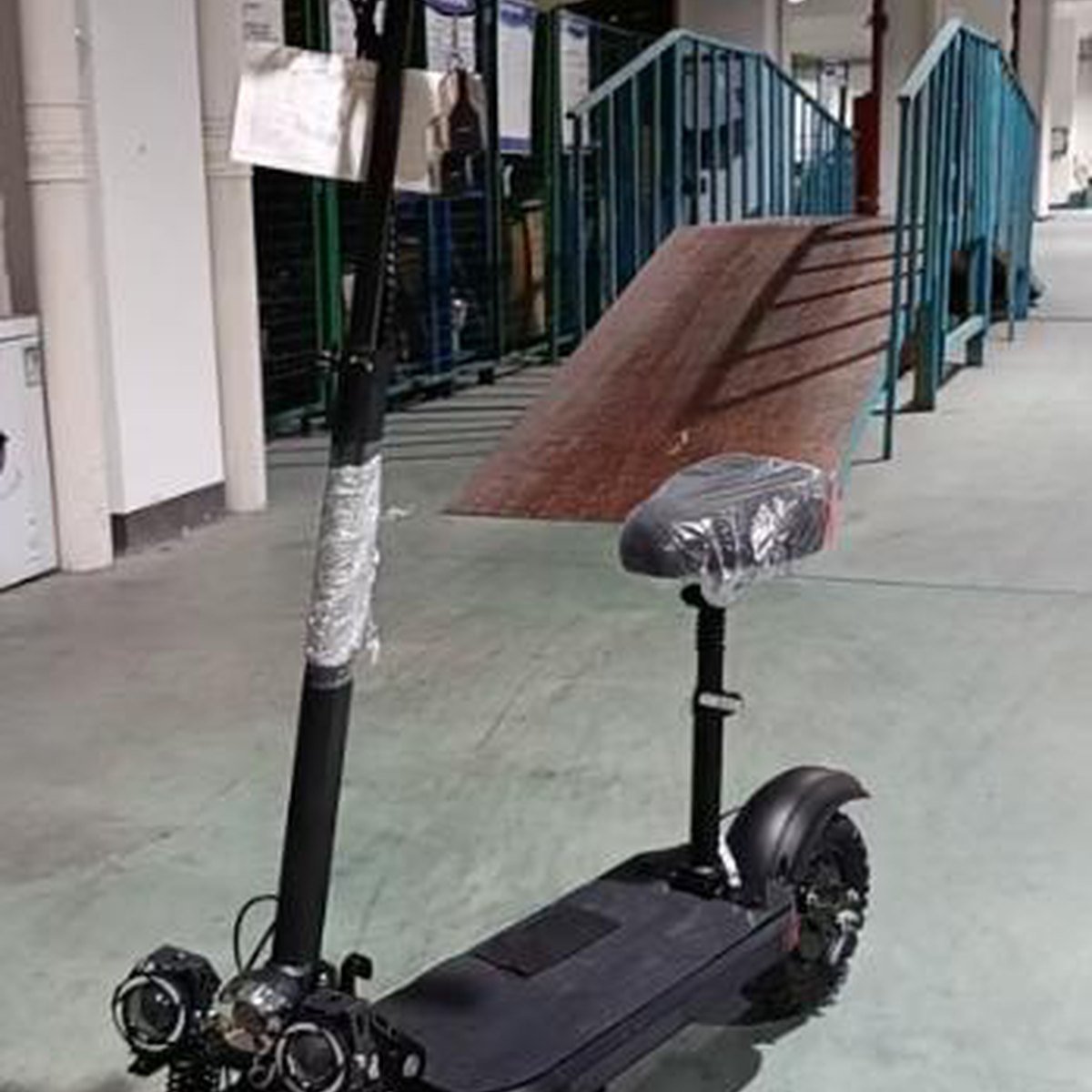HEAVY-DUTY 2400W electric scooter